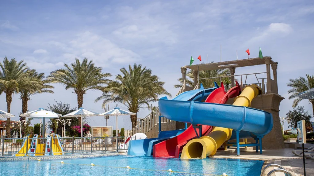 الفندق إيه أم سى رويال - الغردقة